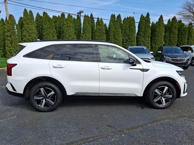 used 2023 Kia Sorento car, priced at $31,500