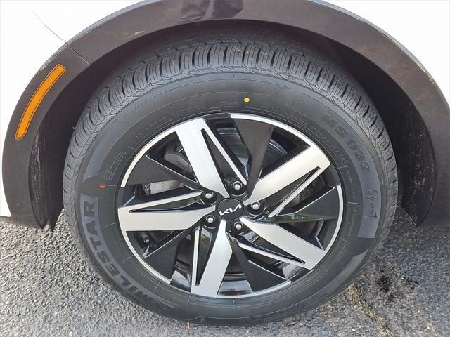 used 2023 Kia Sorento car, priced at $31,500