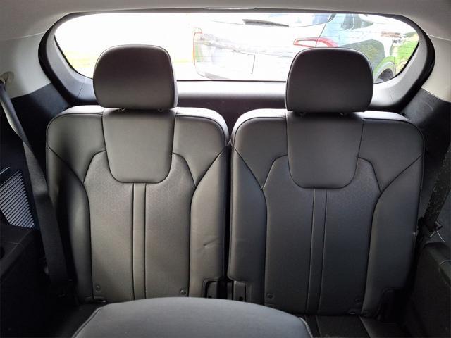 used 2023 Kia Sorento car, priced at $31,500