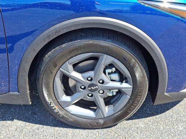 new 2025 Kia K4 car, priced at $24,415