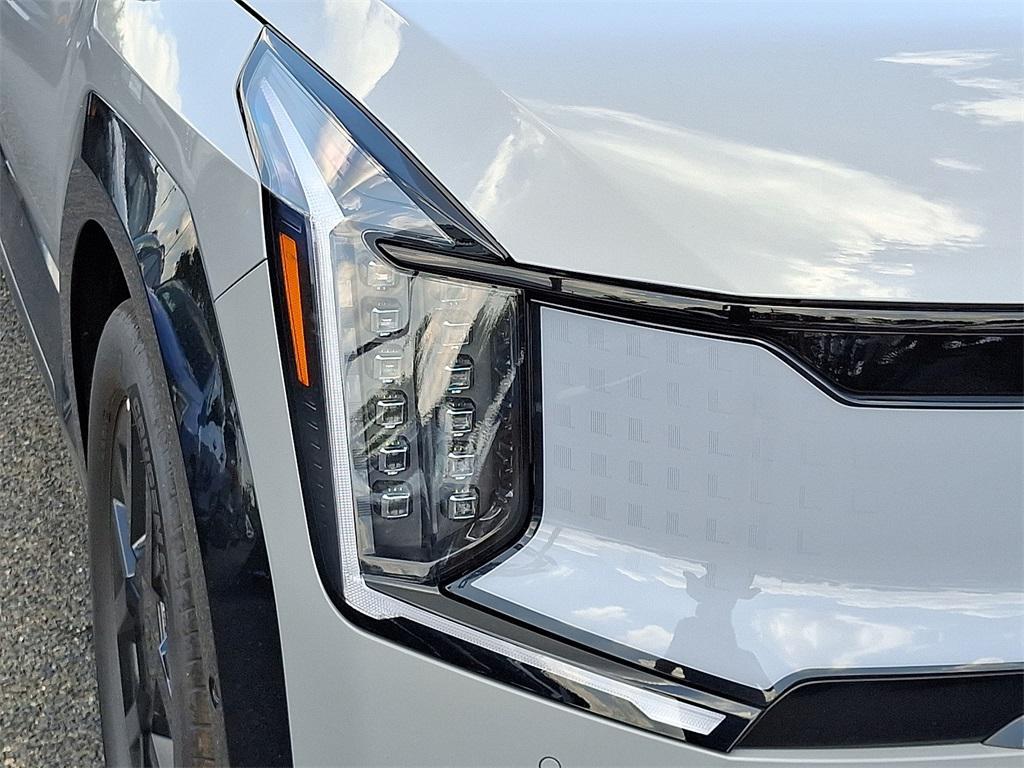 new 2026 Kia EV9 car, priced at $72,375
