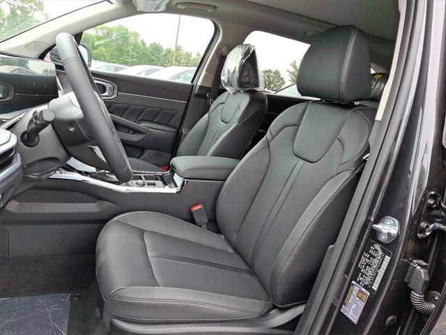 new 2025 Kia Sorento car, priced at $43,455