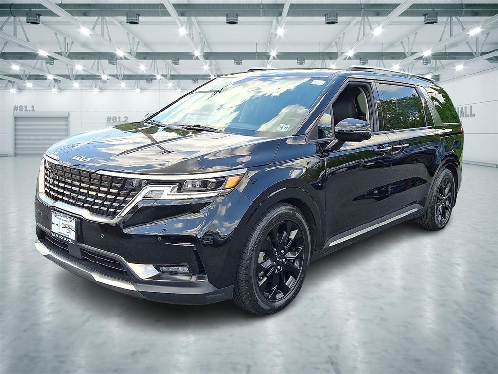 used 2023 Kia Carnival car, priced at $40,500