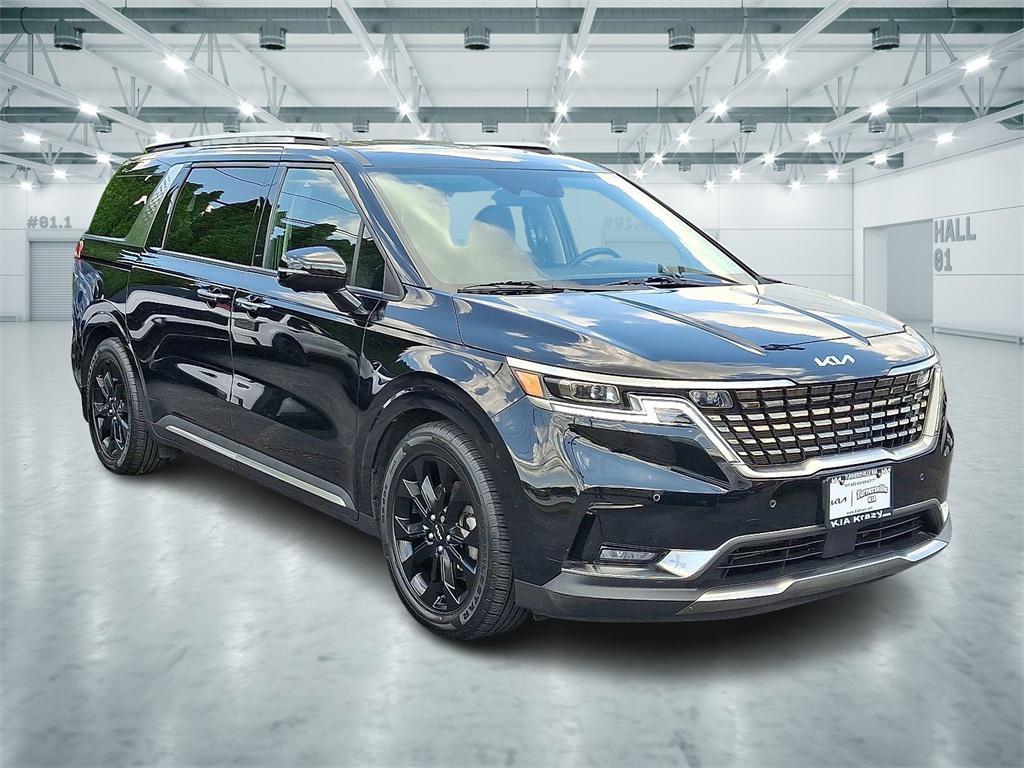 used 2023 Kia Carnival car, priced at $40,500