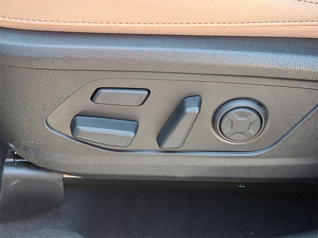 used 2024 Kia Sorento car, priced at $46,200