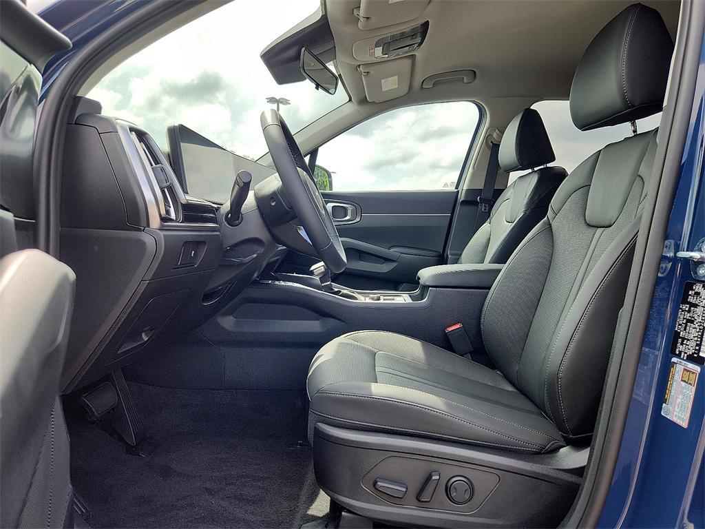 new 2025 Kia Sorento car, priced at $39,160