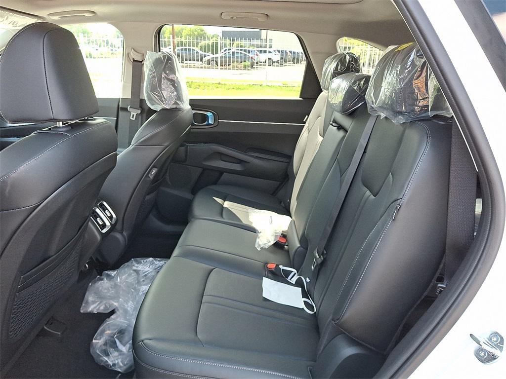 new 2025 Kia Sorento car, priced at $38,510