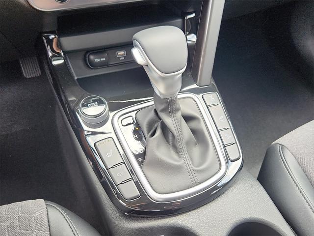 new 2025 Kia Seltos car, priced at $28,275