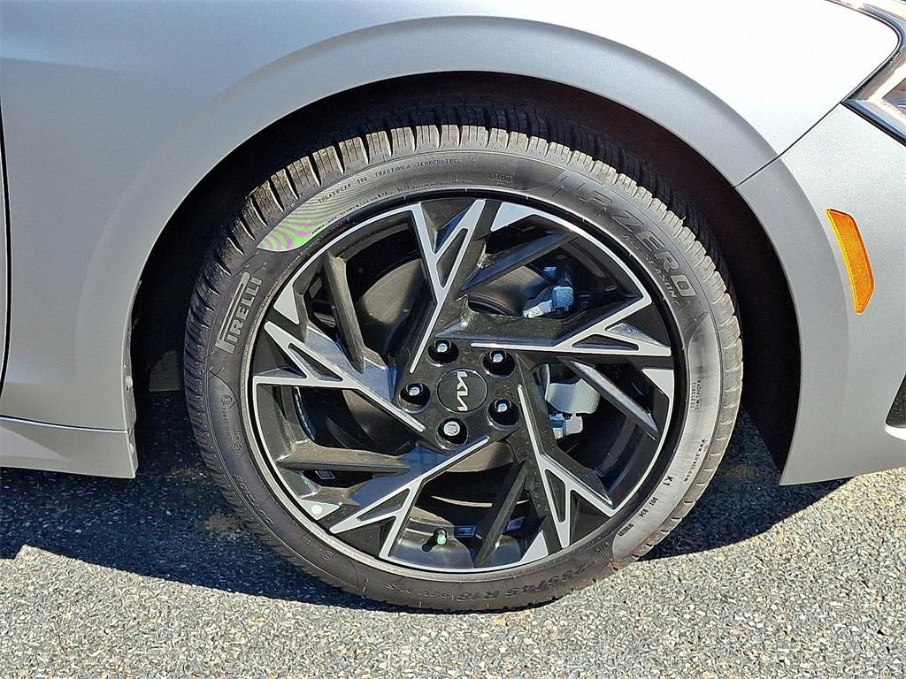 new 2026 Kia K5 car, priced at $30,555