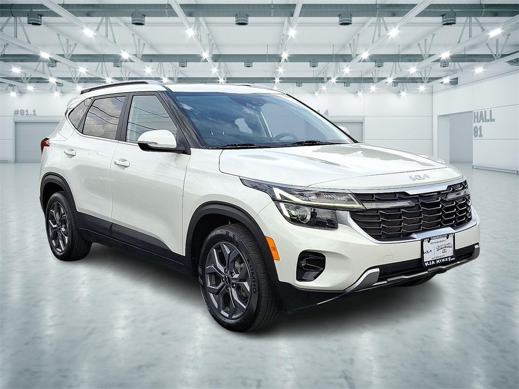 used 2024 Kia Seltos car, priced at $23,400