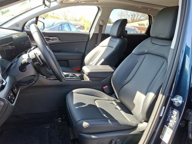 used 2025 Kia Sportage Hybrid car, priced at $34,500