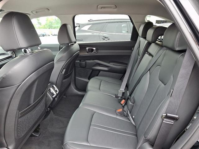 new 2025 Kia Sorento car, priced at $38,655