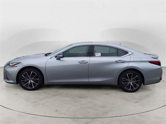 new 2025 Lexus ES 300h car, priced at $47,979