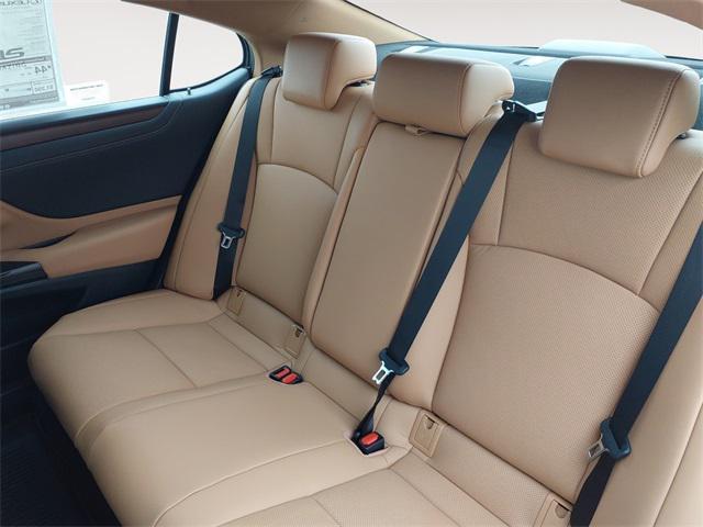 new 2025 Lexus ES 300h car, priced at $47,979