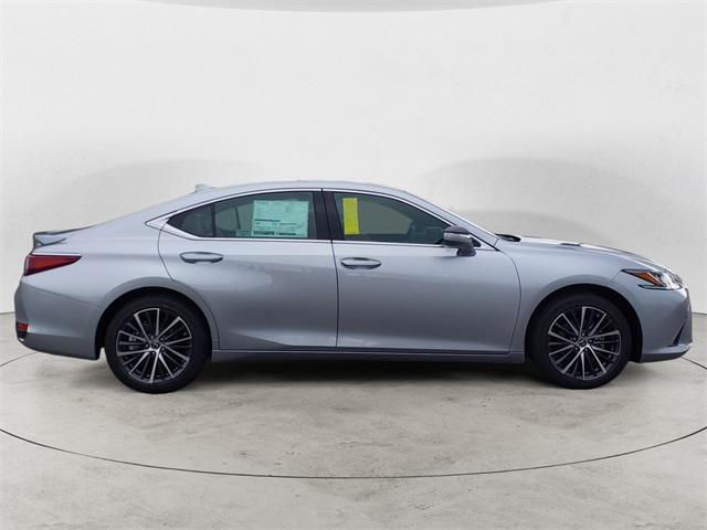 new 2025 Lexus ES 300h car, priced at $47,979
