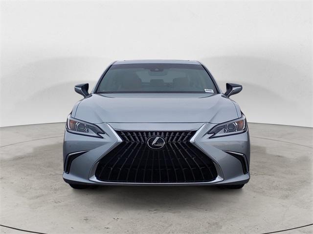 new 2025 Lexus ES 300h car, priced at $47,979