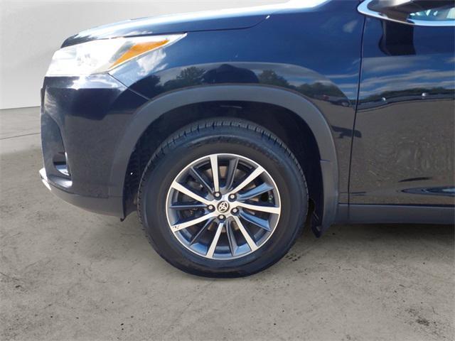 used 2019 Toyota Highlander car, priced at $23,888