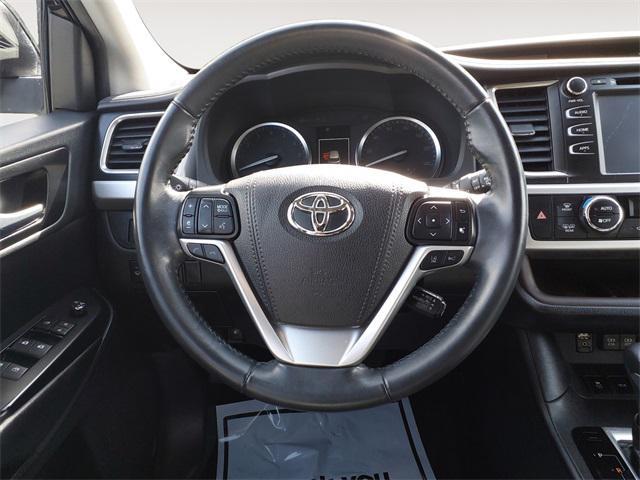 used 2019 Toyota Highlander car, priced at $23,888