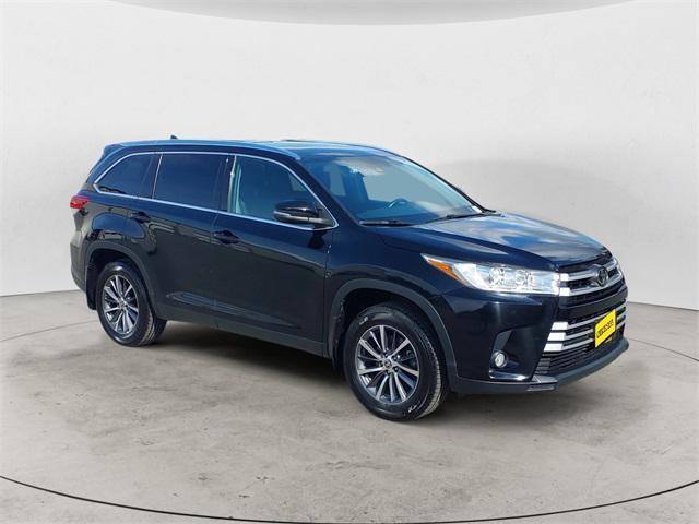 used 2019 Toyota Highlander car, priced at $23,888
