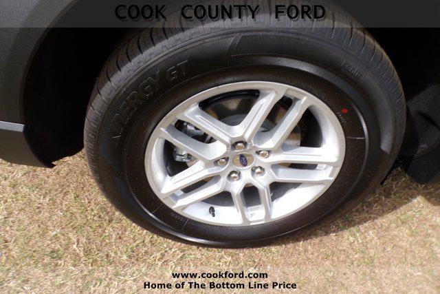 new 2025 Ford Explorer car, priced at $44,365