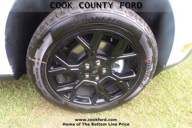 new 2025 Ford Maverick car, priced at $32,251