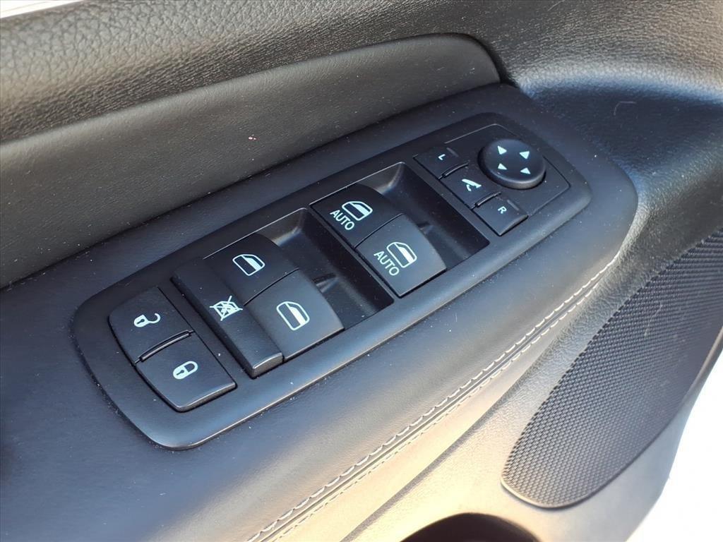 used 2015 Jeep Grand Cherokee car, priced at $15,500