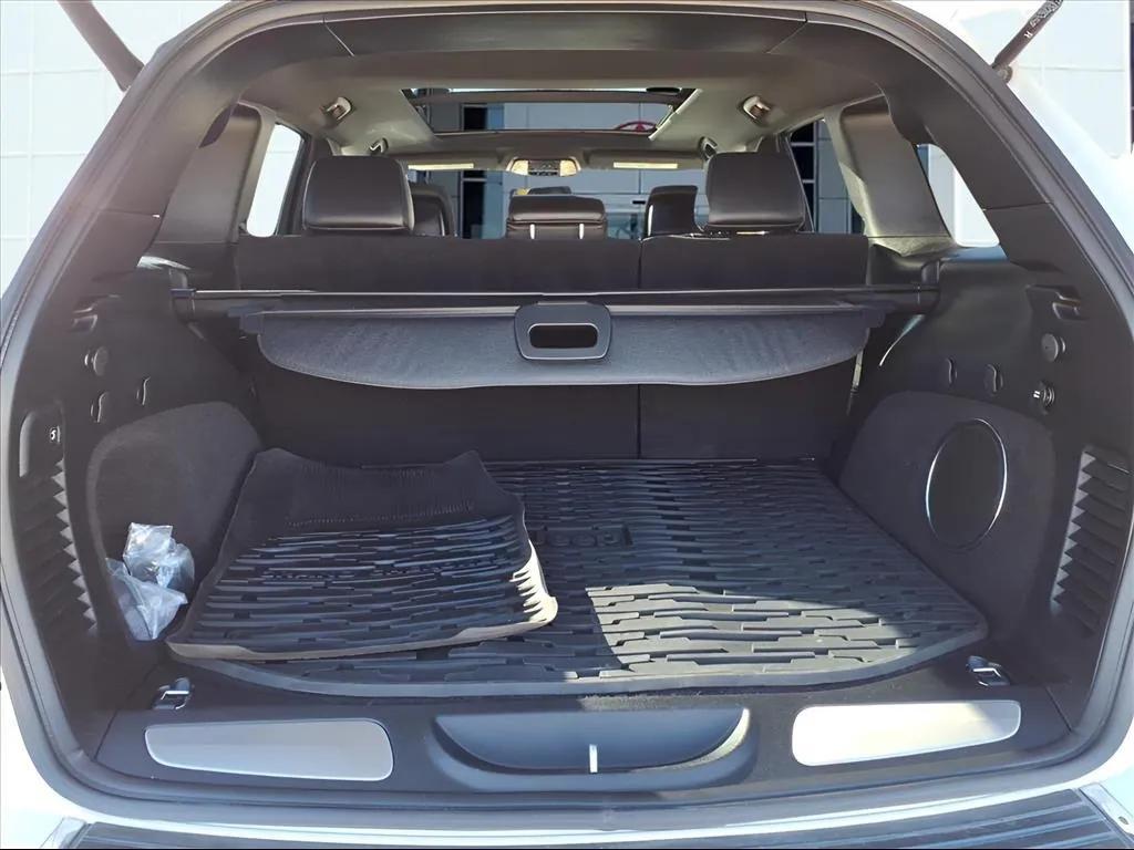 used 2015 Jeep Grand Cherokee car, priced at $15,500