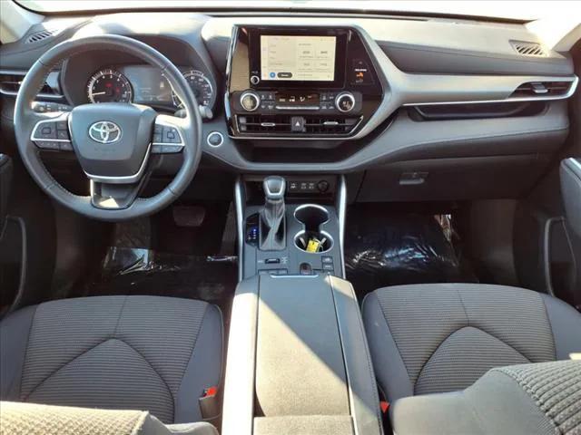 used 2024 Toyota Highlander car, priced at $40,900