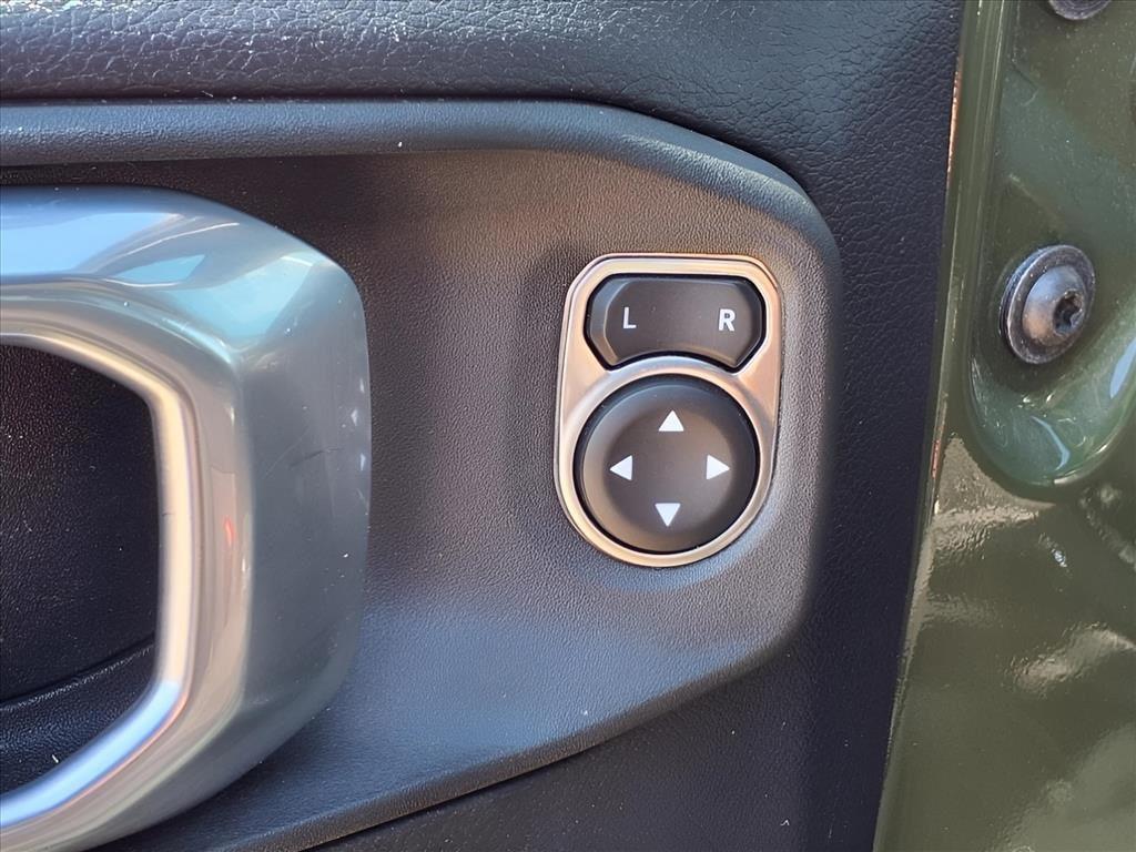 used 2021 Jeep Wrangler Unlimited car, priced at $27,984