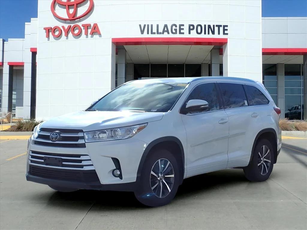 used 2017 Toyota Highlander car, priced at $18,900