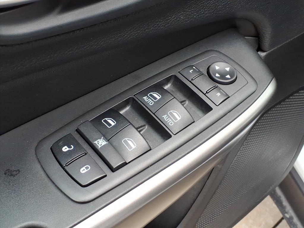 used 2019 Jeep Cherokee car, priced at $18,500