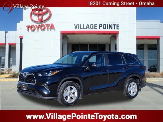 used 2024 Toyota Highlander car, priced at $37,350