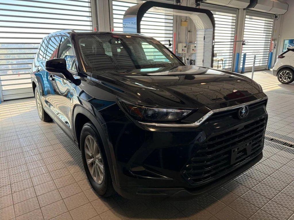 used 2025 Toyota Grand Highlander car, priced at $46,900