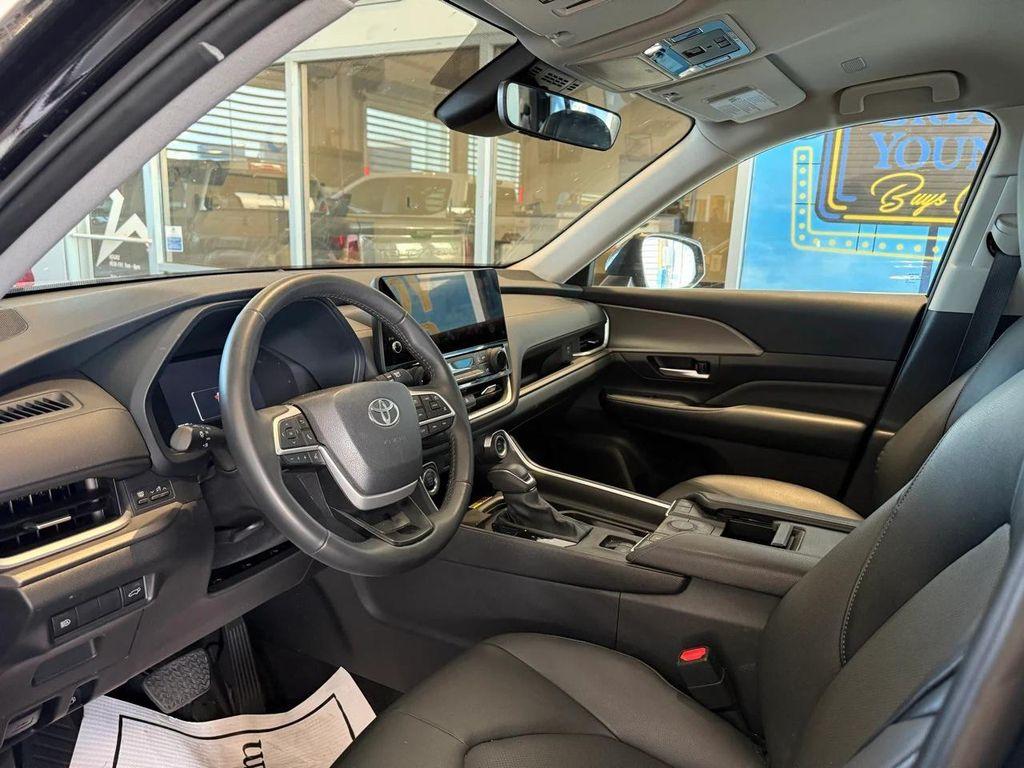 used 2025 Toyota Grand Highlander car, priced at $46,900