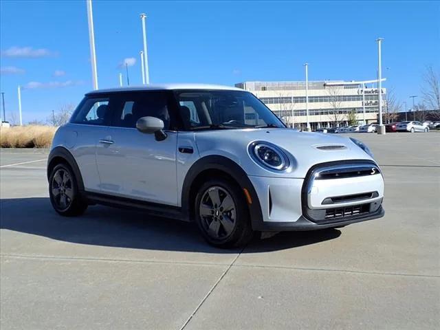 used 2022 MINI Hardtop car, priced at $18,800