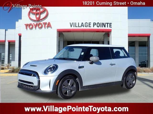 used 2022 MINI Hardtop car, priced at $18,800