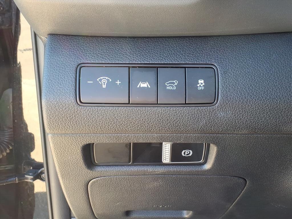 used 2023 Hyundai Santa Fe car, priced at $21,500