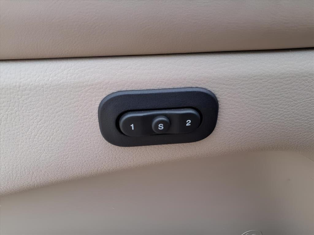 used 2021 Jeep Grand Cherokee car, priced at $28,205