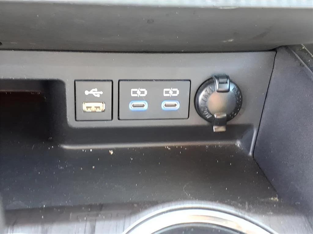 used 2022 Toyota Highlander car, priced at $34,900