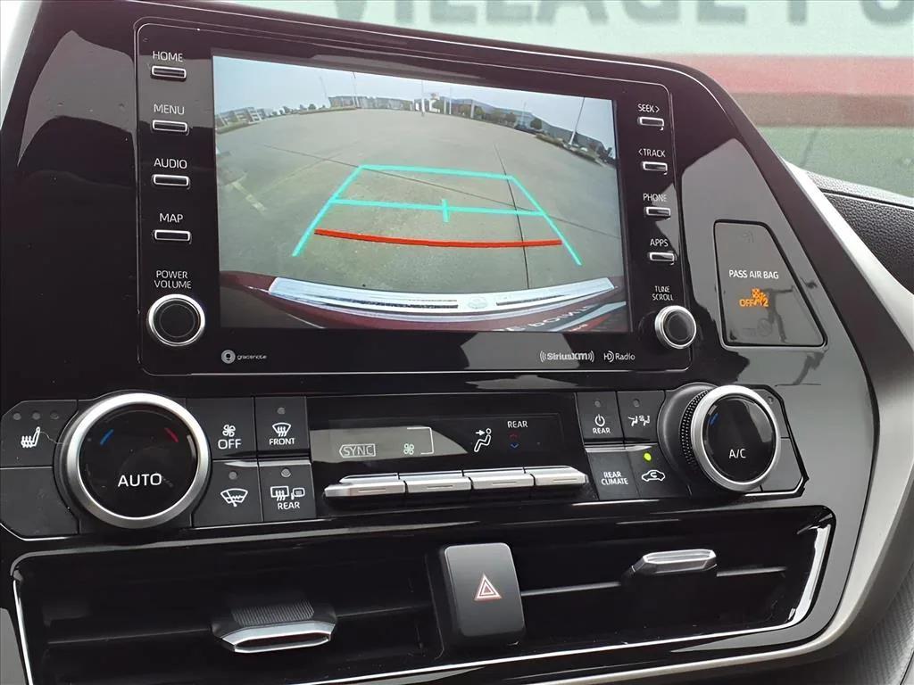 used 2020 Toyota Highlander car, priced at $29,900