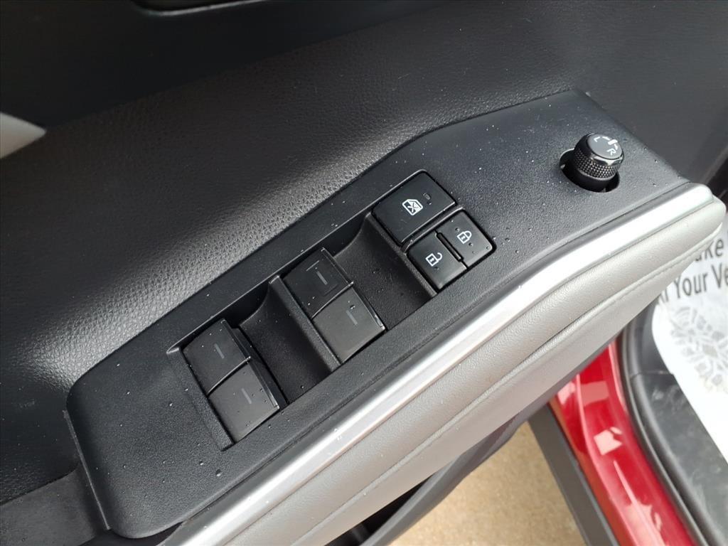 used 2020 Toyota Highlander car, priced at $29,900