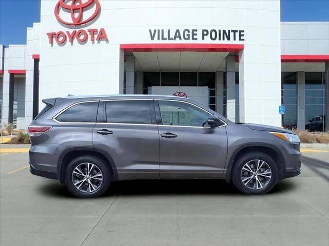 used 2016 Toyota Highlander car, priced at $23,500
