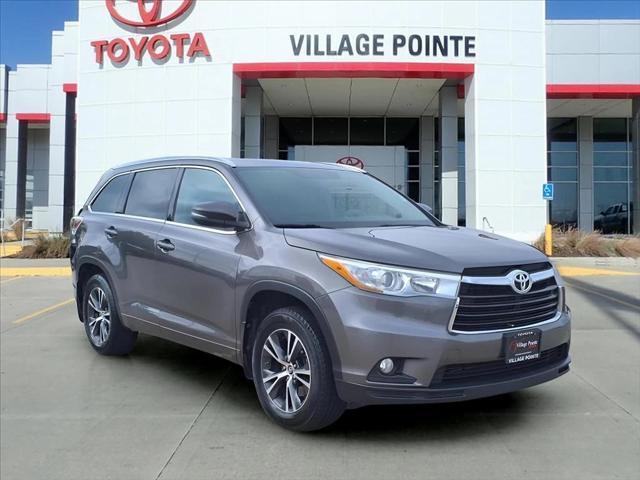 used 2016 Toyota Highlander car, priced at $23,500