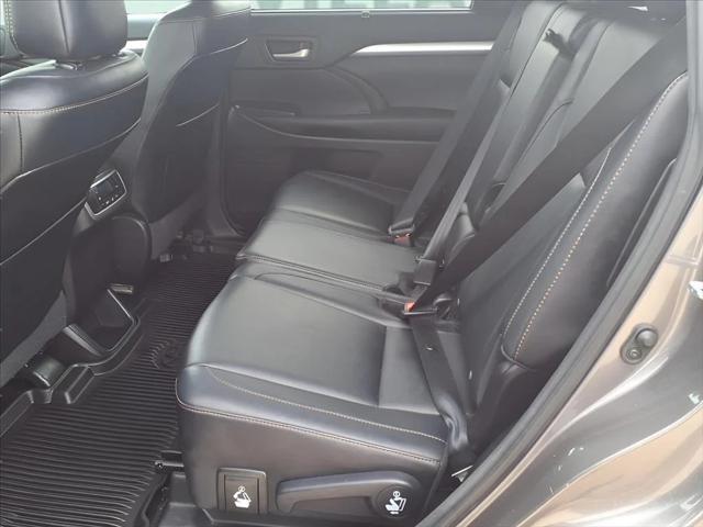 used 2016 Toyota Highlander car, priced at $23,500