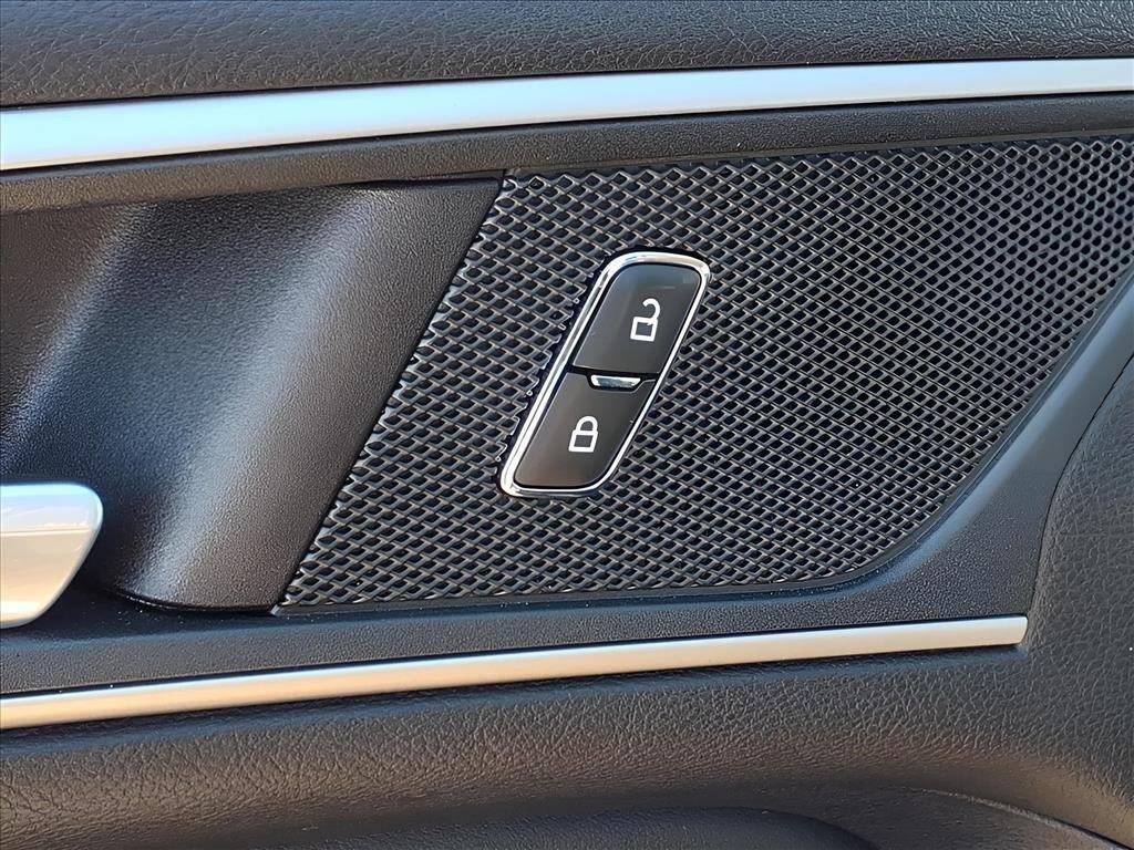 used 2020 Ford Edge car, priced at $18,900