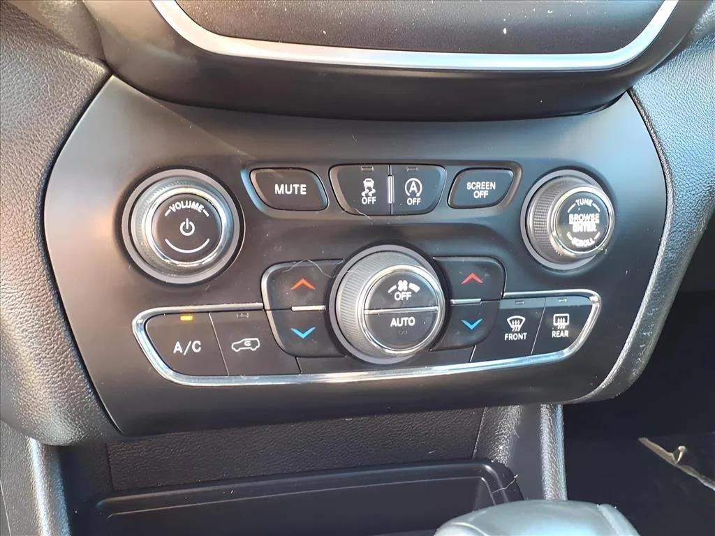 used 2019 Jeep Cherokee car, priced at $19,956
