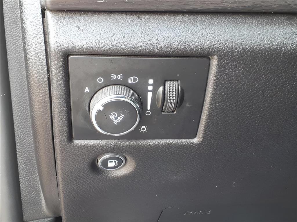 used 2017 Jeep Grand Cherokee car, priced at $12,800