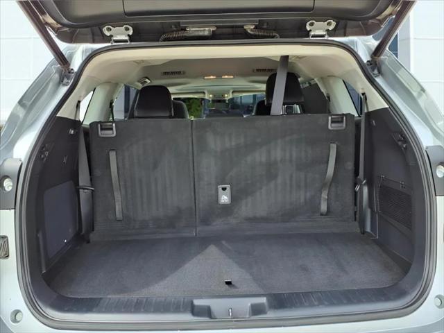used 2020 Toyota Highlander car, priced at $31,330