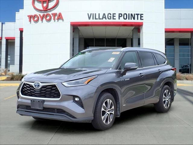 used 2021 Toyota Highlander Hybrid car, priced at $35,447