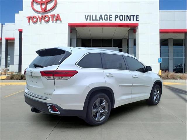 used 2018 Toyota Highlander car, priced at $23,987